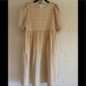 Off On Linen gingham puff sleeve dress.